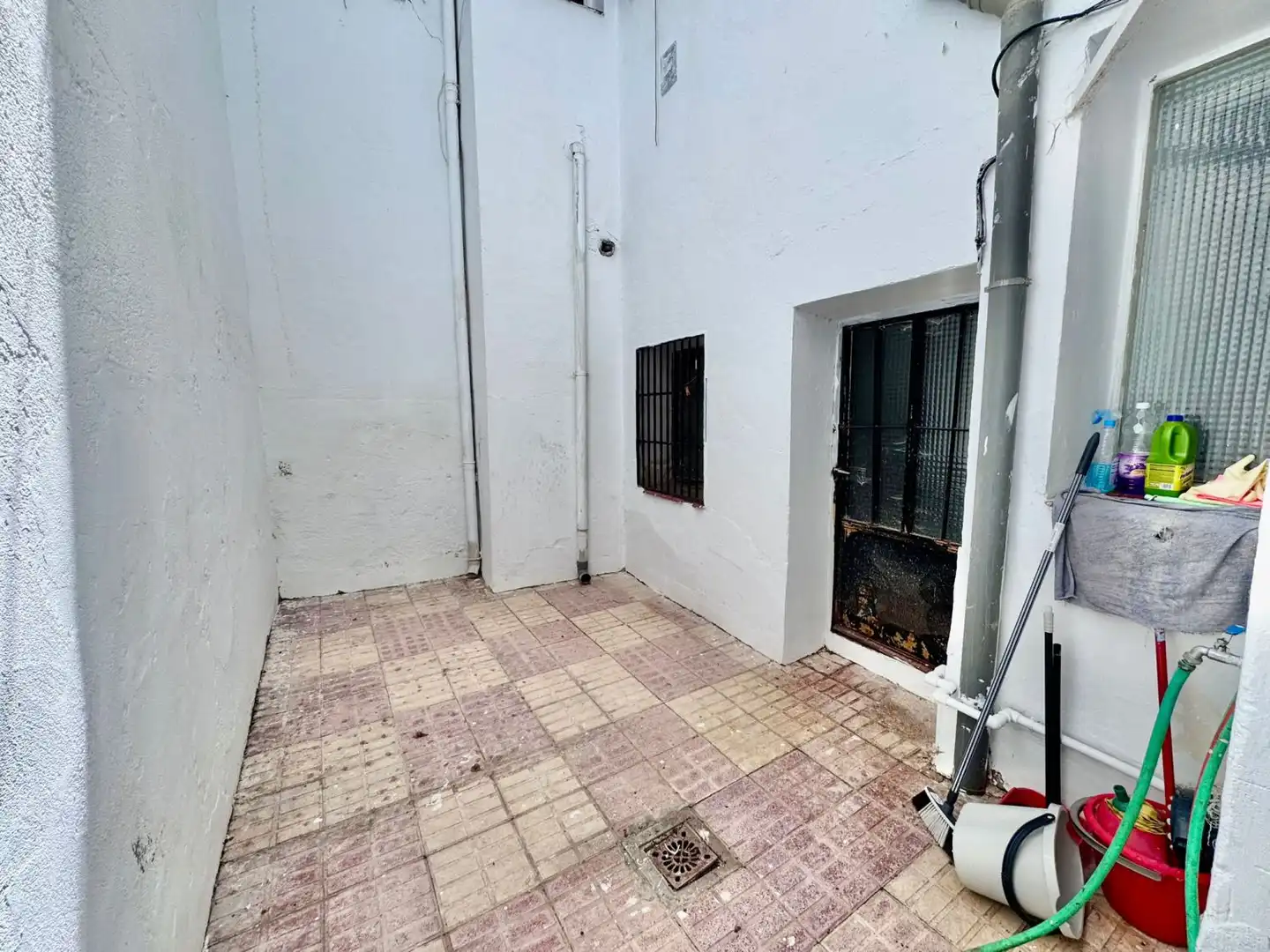 Vista exterior de Local en venta en Valdepeñas