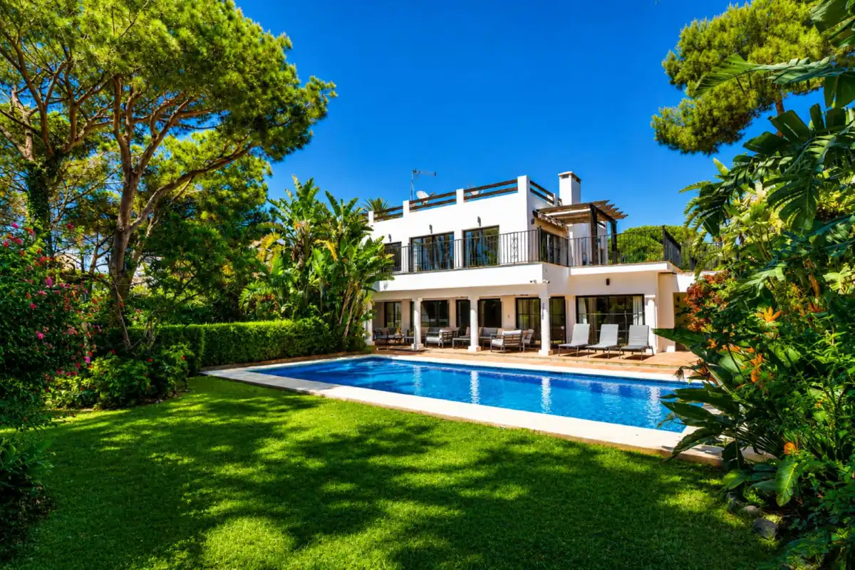 Jardí de Casa o xalet en venda en Marbella amb Aire condicionat, Jardí privat i Terrassa