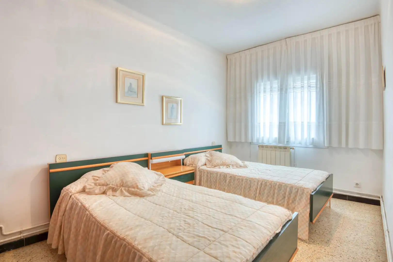 Habitación de Piso en venta en Sant Feliu de Guíxols con Calefacción y Balcón