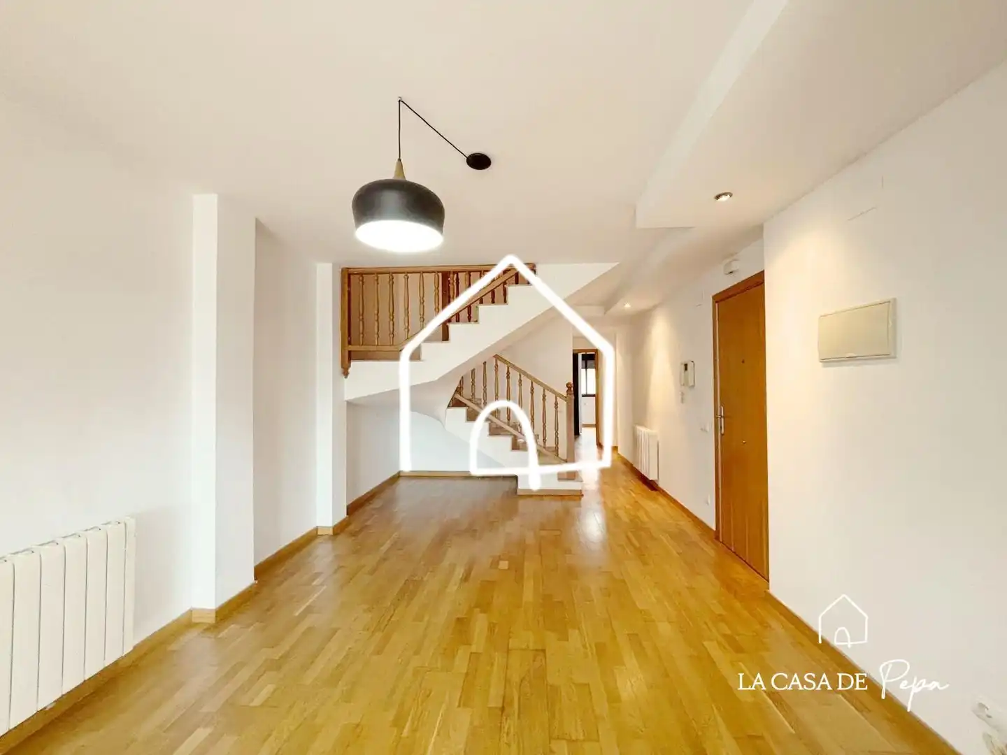 Sala de estar de Ático en venta en Begues con Calefacción, Parquet y Balcón