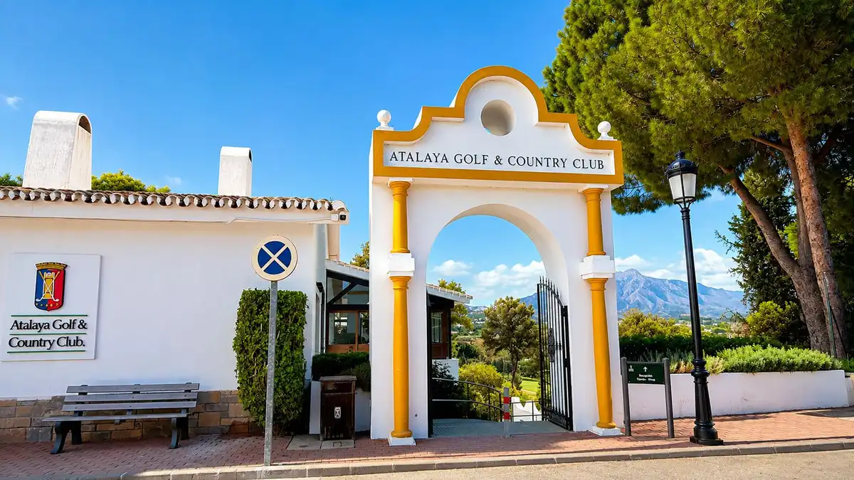 Außenansicht von Wohnungen zum Verkauf in Estepona mit Klimaanlage, Terrasse und Abstellraum