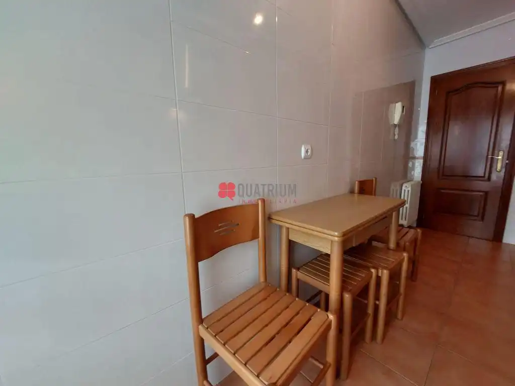 Esszimmer von Wohnung zur Miete in Castiñeiriño - Cruceiro de Sar