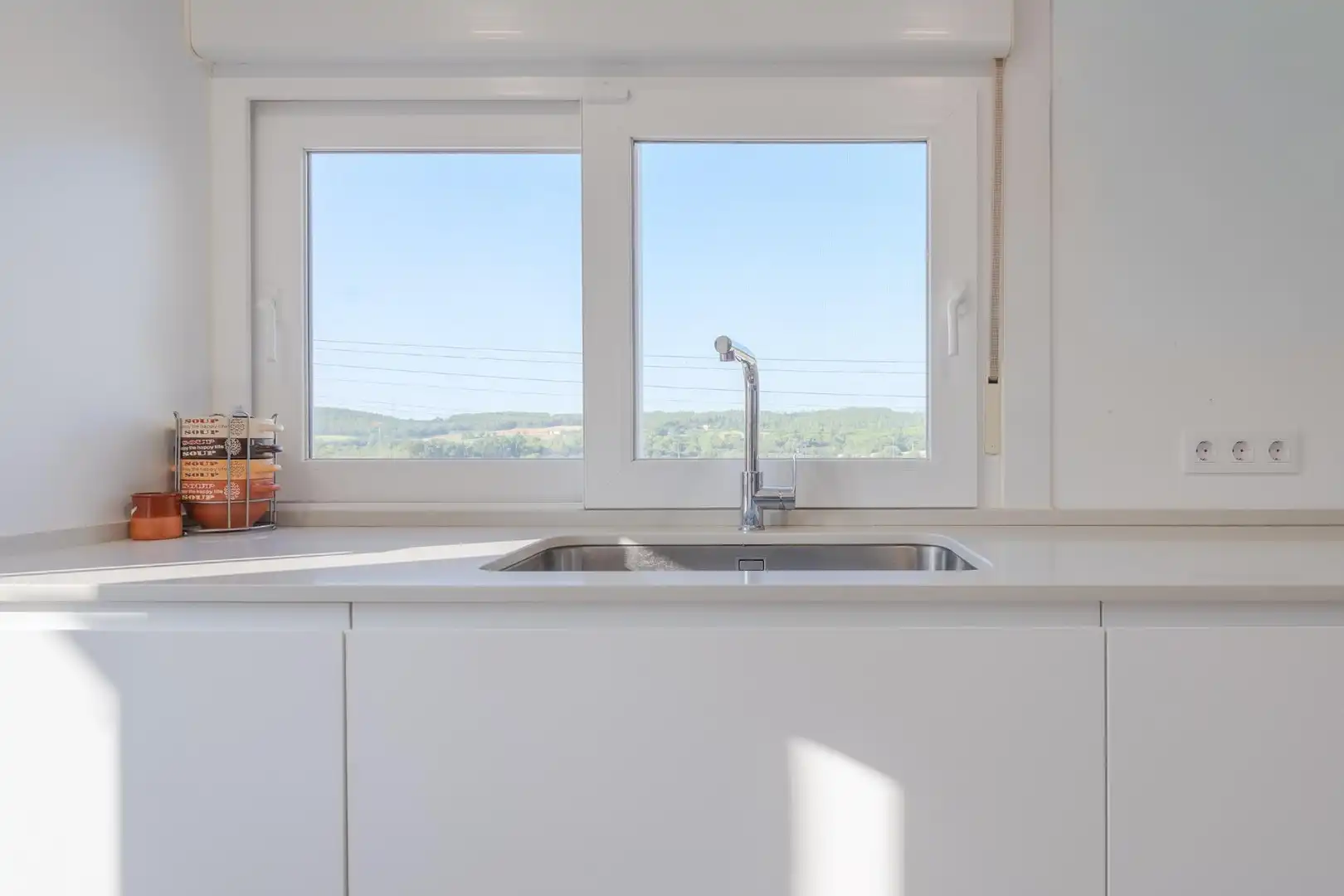 Cocina de Casa o chalet en venta en Bàscara con Aire acondicionado, Jardín privado y Parquet