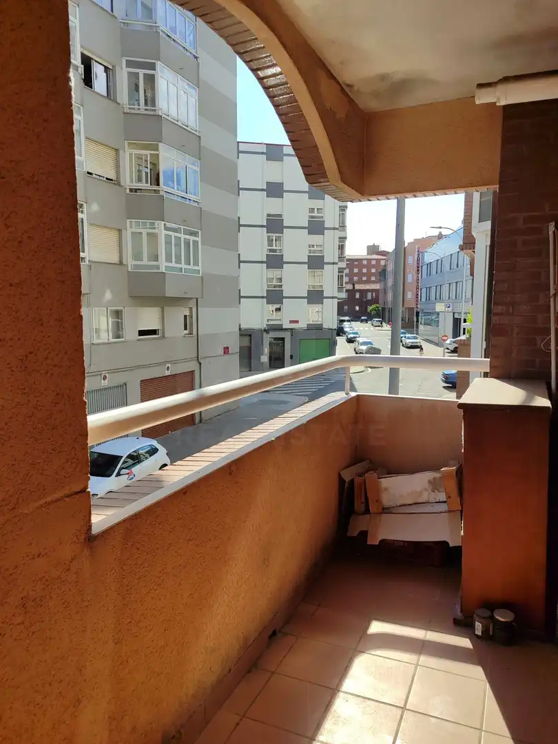 Terrassa de Pis en venda en León Capital  amb Calefacció i Terrassa