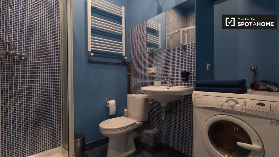 Baño de Apartamento para compartir en La Pobla de Claramunt con Aire acondicionado, Calefacción y Terraza