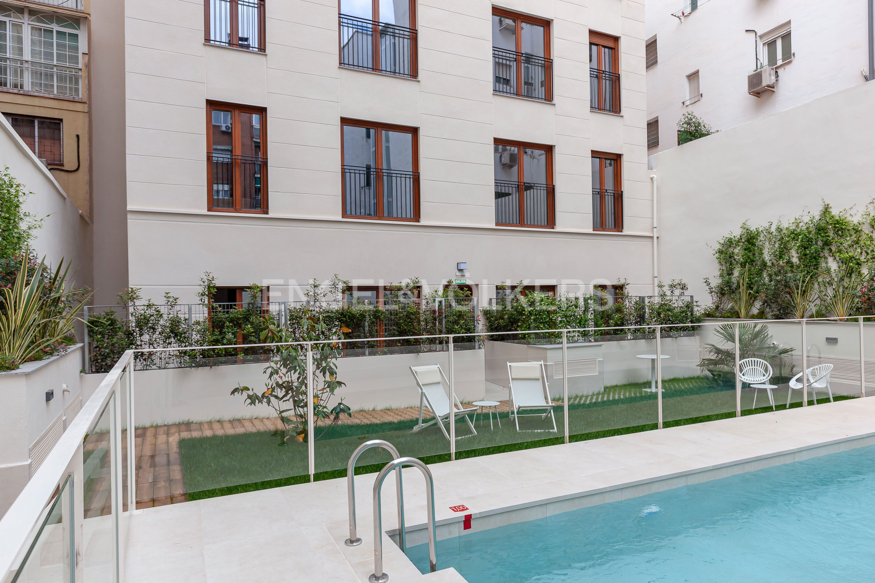 Piscina de Apartament de lloguer en  Madrid Capital amb Aire condicionat, Calefacció i Piscina