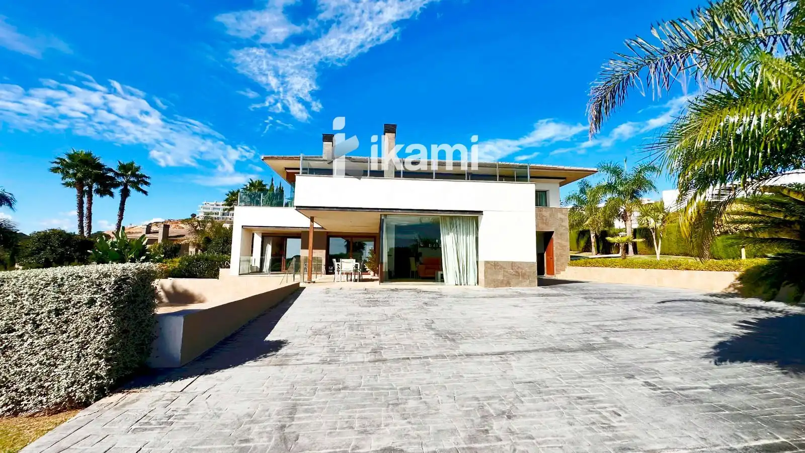 Vista exterior de Casa o chalet en venta en La Alcaidesa con Aire acondicionado, Calefacción y Terraza
