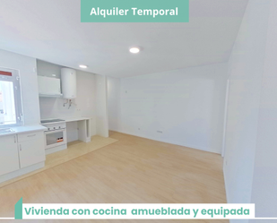Kitchen of Flat to rent in  Madrid Capital  with Oven and Pets allowed