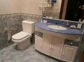Bany de Casa o xalet en venda en Durango amb Calefacció, Terrassa i Balcó