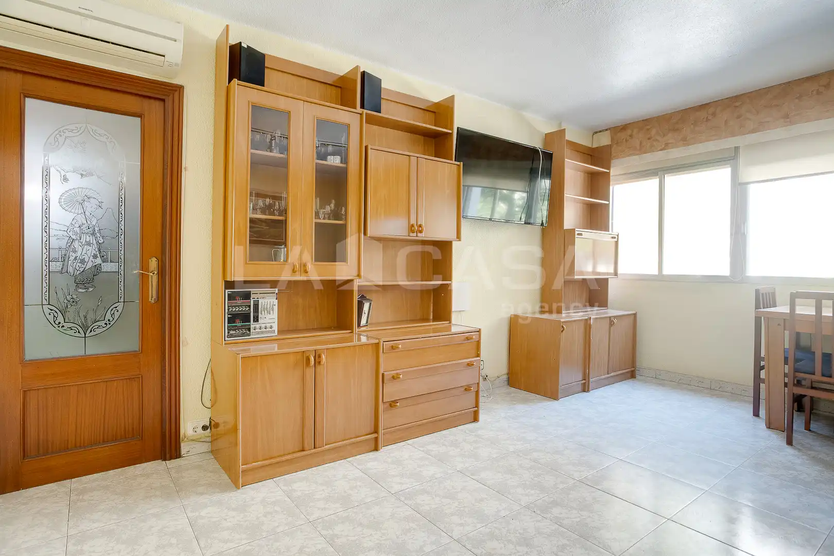 Sala de estar de Piso en venta en Cornellà de Llobregat con Calefacción