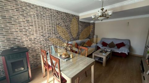 Foto 3 de Casa adosada en venta en Mejostilla, Cáceres Capital