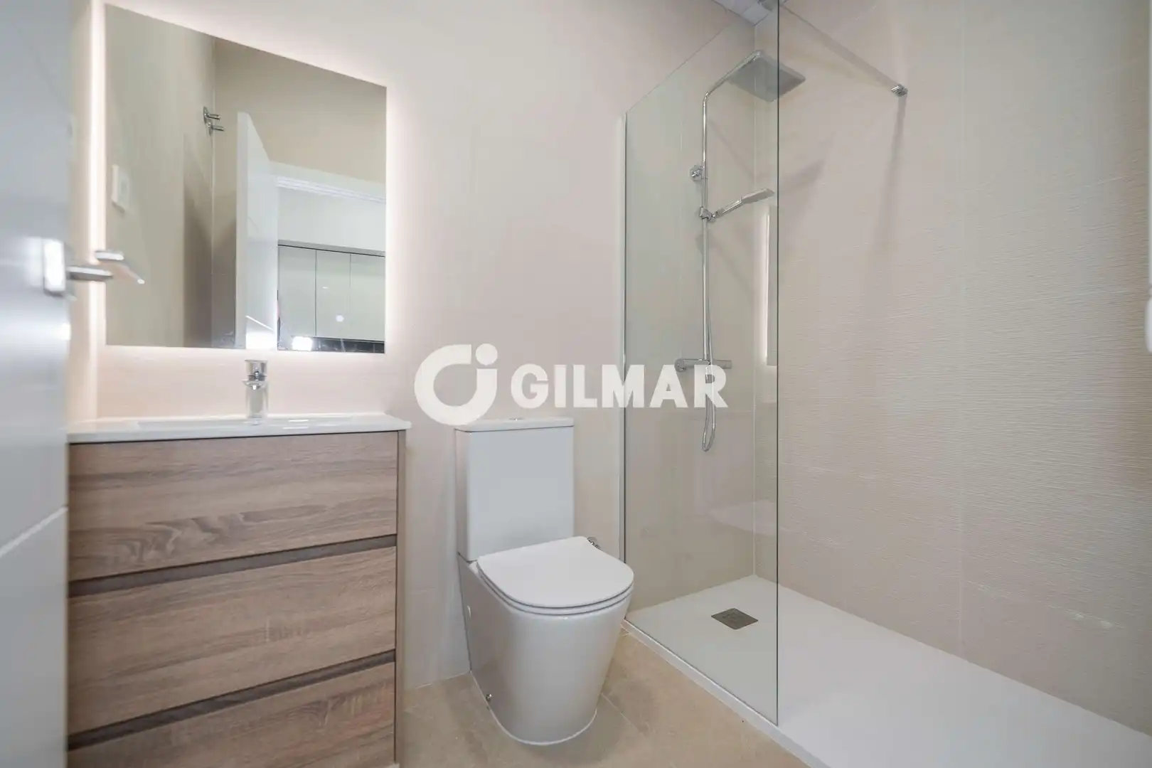 Baño de Piso en venta en Madrid con Calefacción