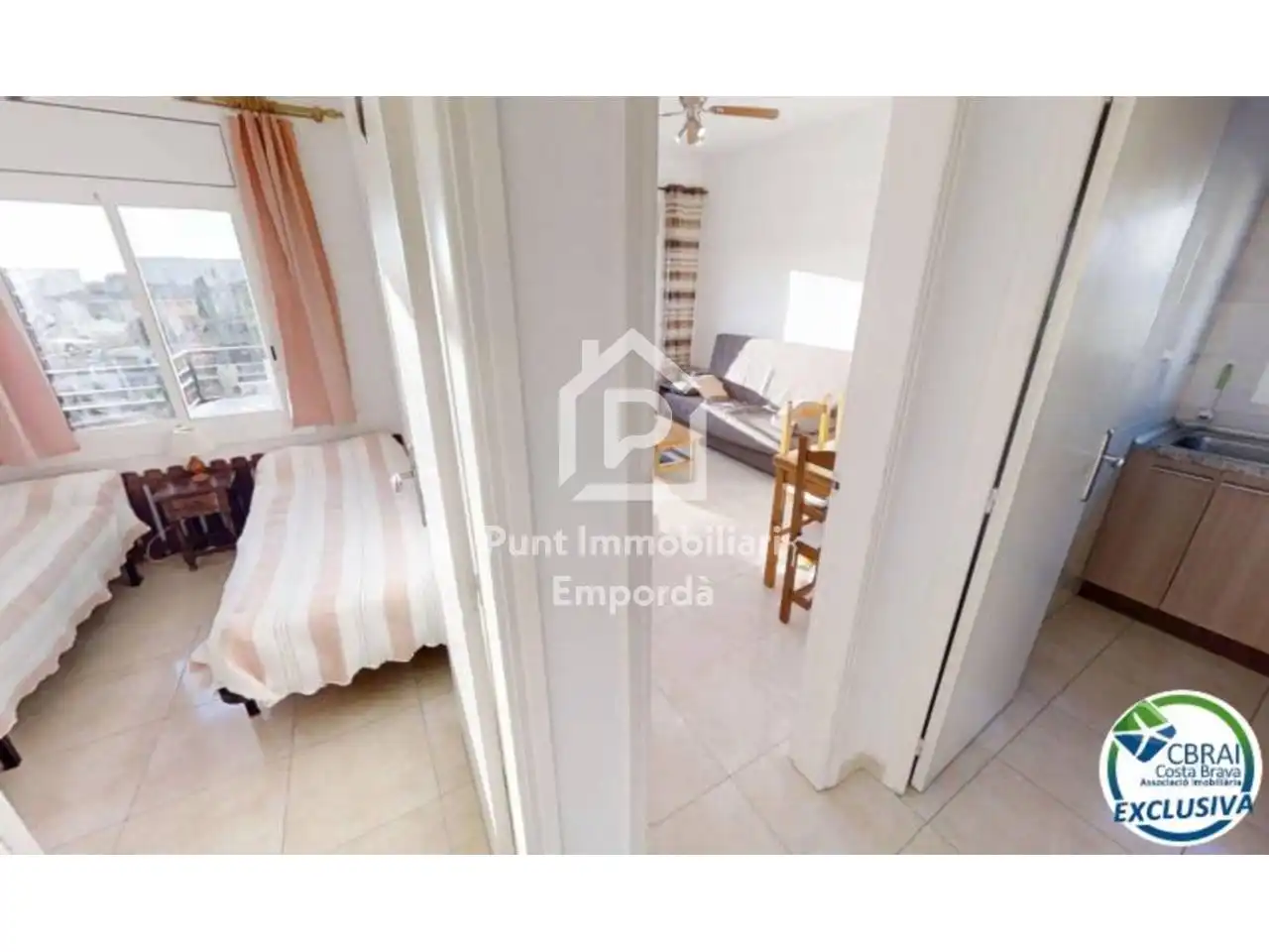 Vista exterior de Apartament en venda en Roses amb Terrassa, Moblat i Balcó