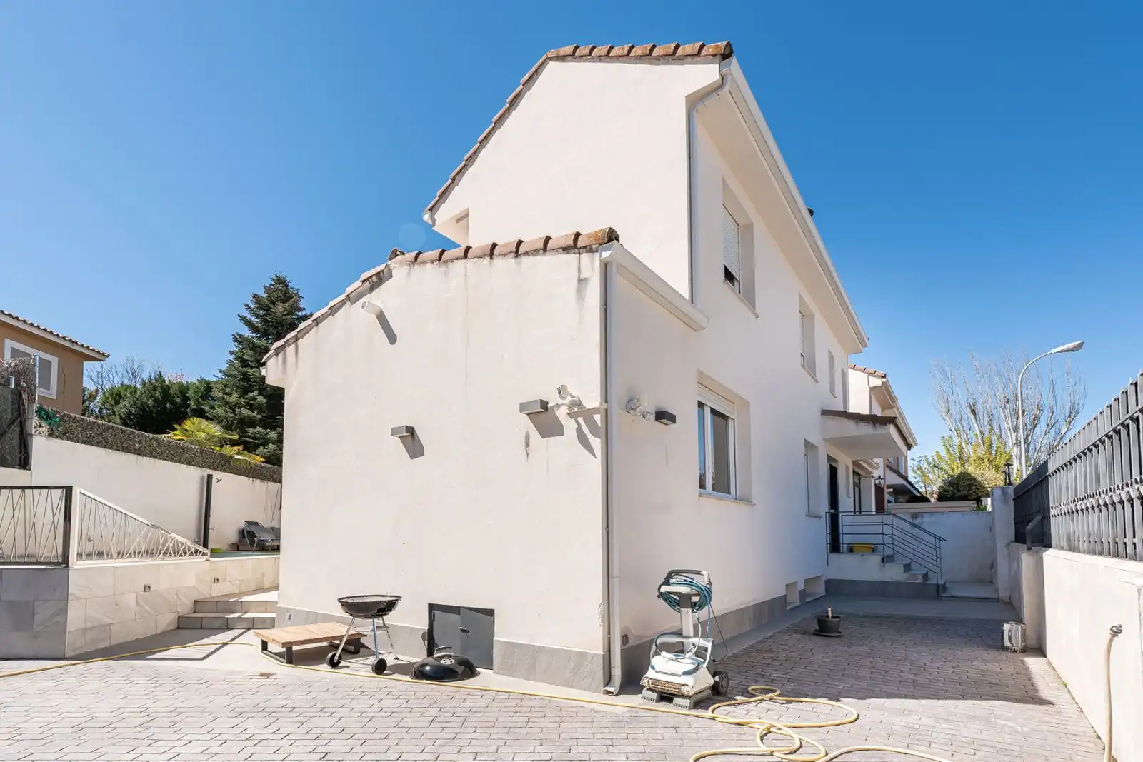 Vista exterior de Casa o xalet de lloguer en Pozuelo de Alarcón