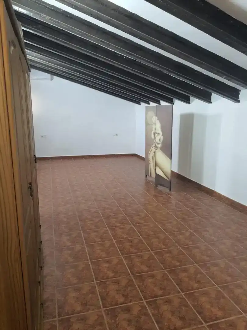 Finca rústica en venta en Villena con Jardín privado, Trastero y Amueblado