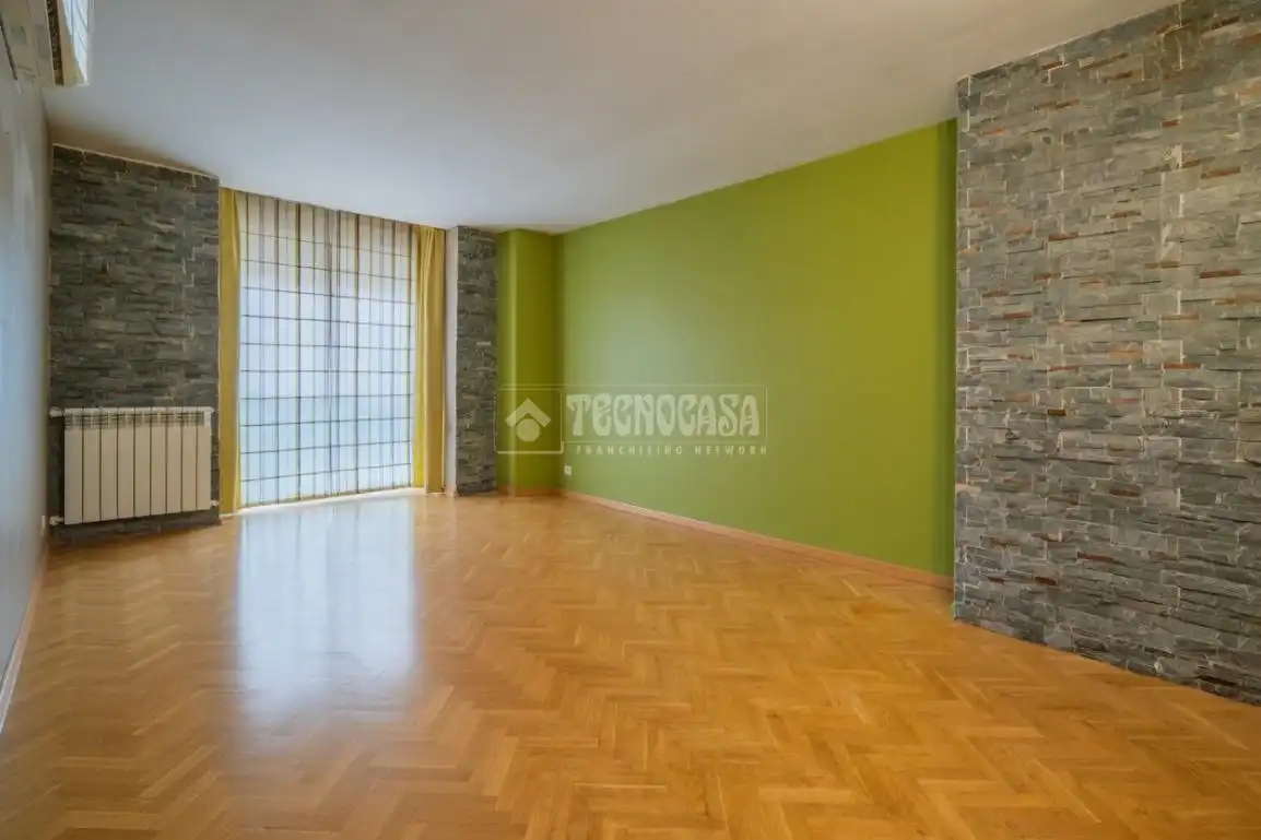 Sala d'estar de Pis en venda en Arroyomolinos (Madrid) amb Aire condicionat, Calefacció i Piscina comunitària