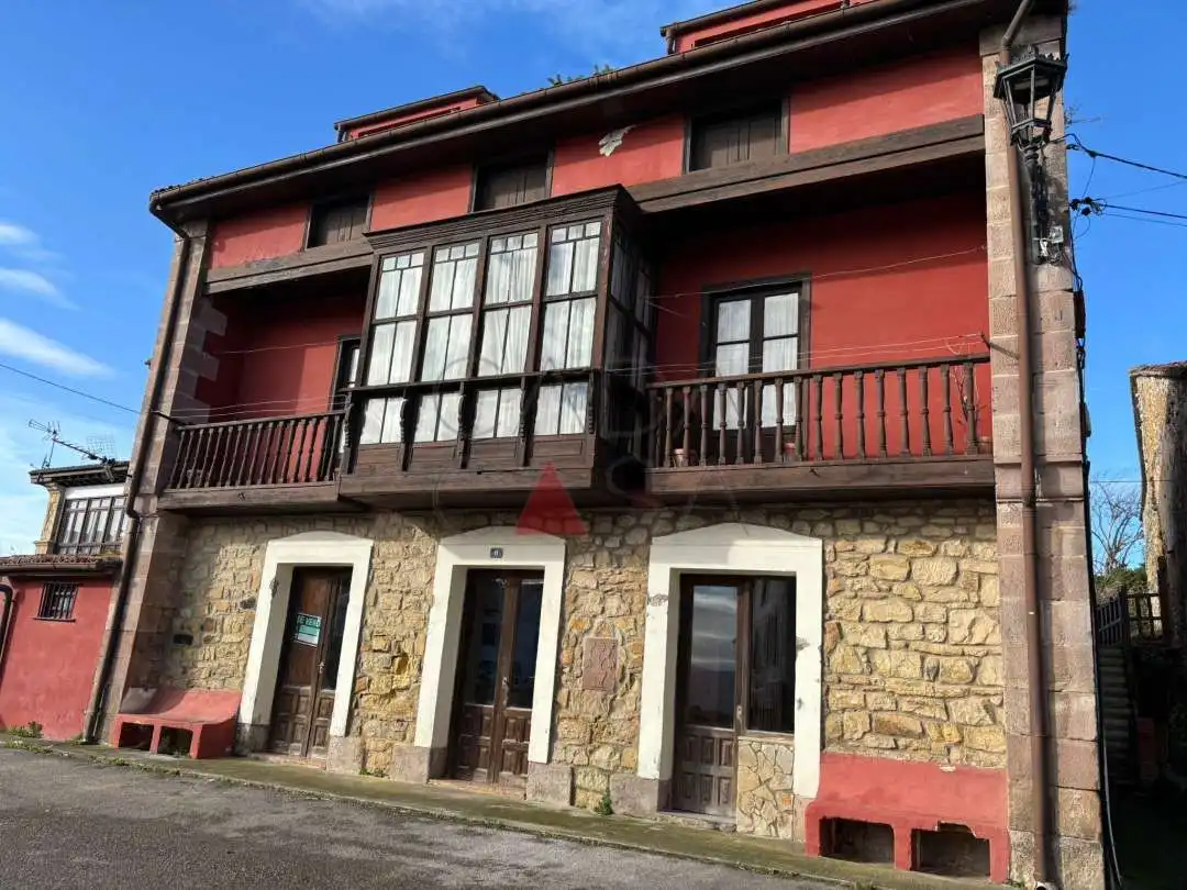 Vista exterior de Casa o chalet en venta en Udías