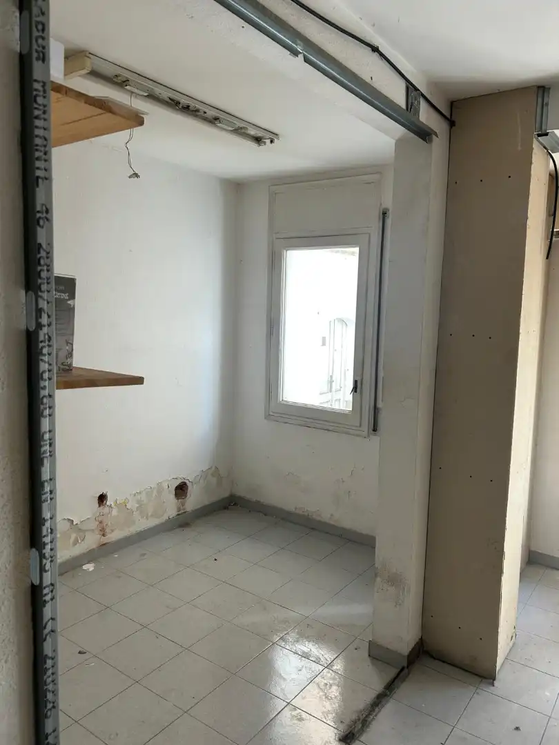 Schlafzimmer von Büro zum Verkauf in Terrassa mit Abstellraum