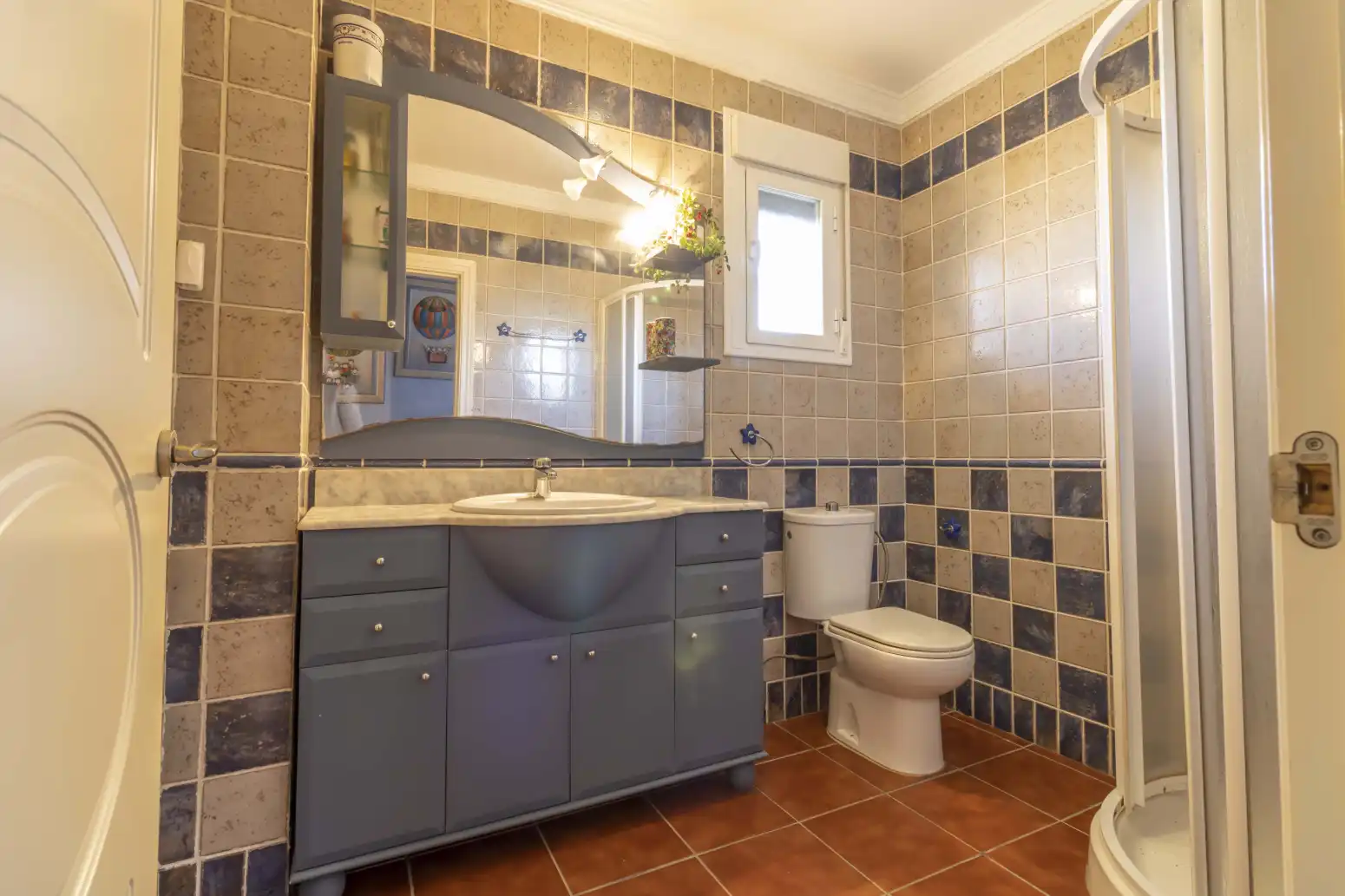 Bany de Casa o xalet en venda en Alcalá de Guadaira amb Aire condicionat, Terrassa i Piscina