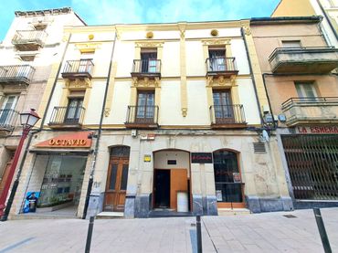 Gewerbefläche zum Verkauf in Calle Arrabal 9