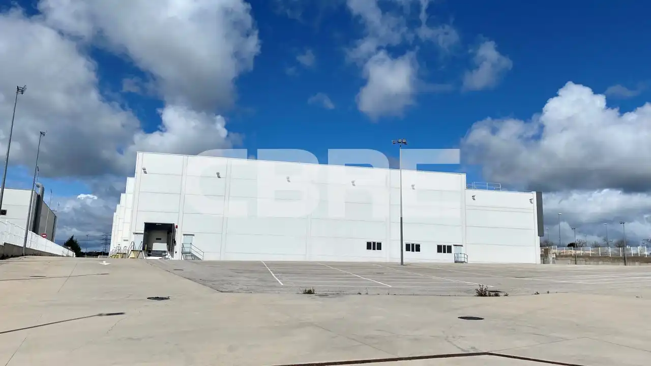 Nave industrial de alquiler en Calle de Siete Picos, 11, Zona Industrial