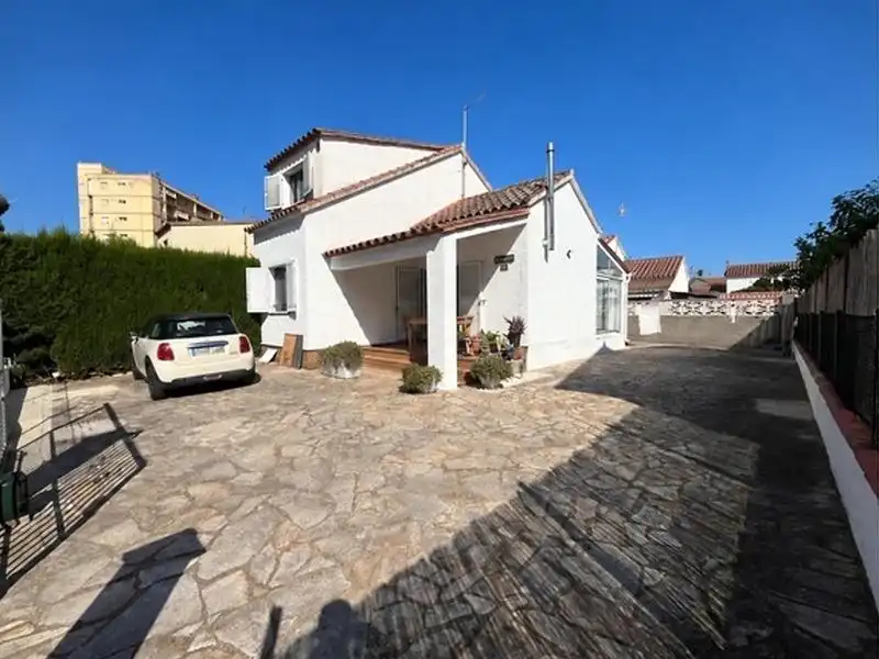 Exterior view of Houses for sale in Nord