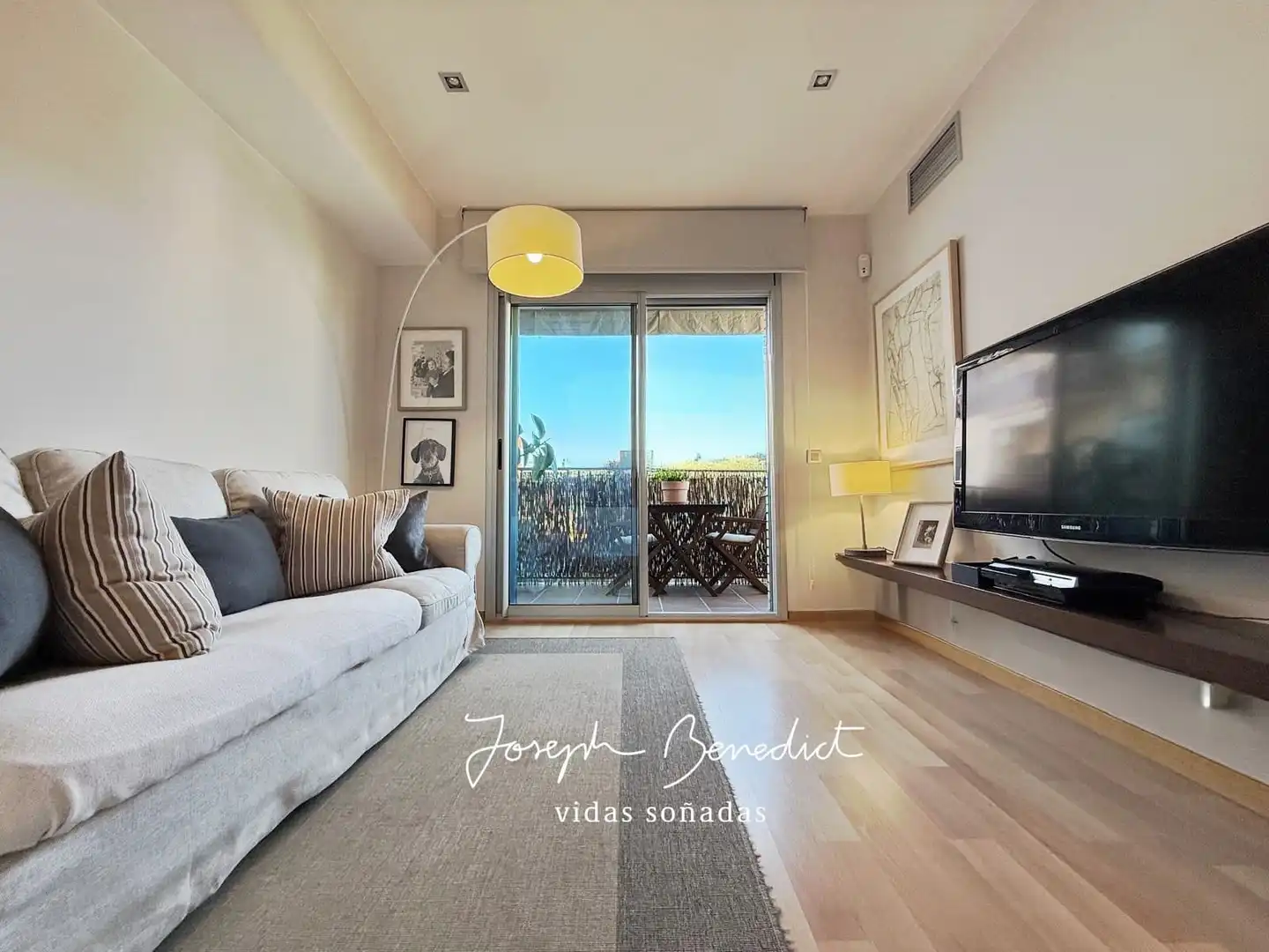 Sala de estar de Ático en venta en Castelldefels con Aire acondicionado, Calefacción y Parquet