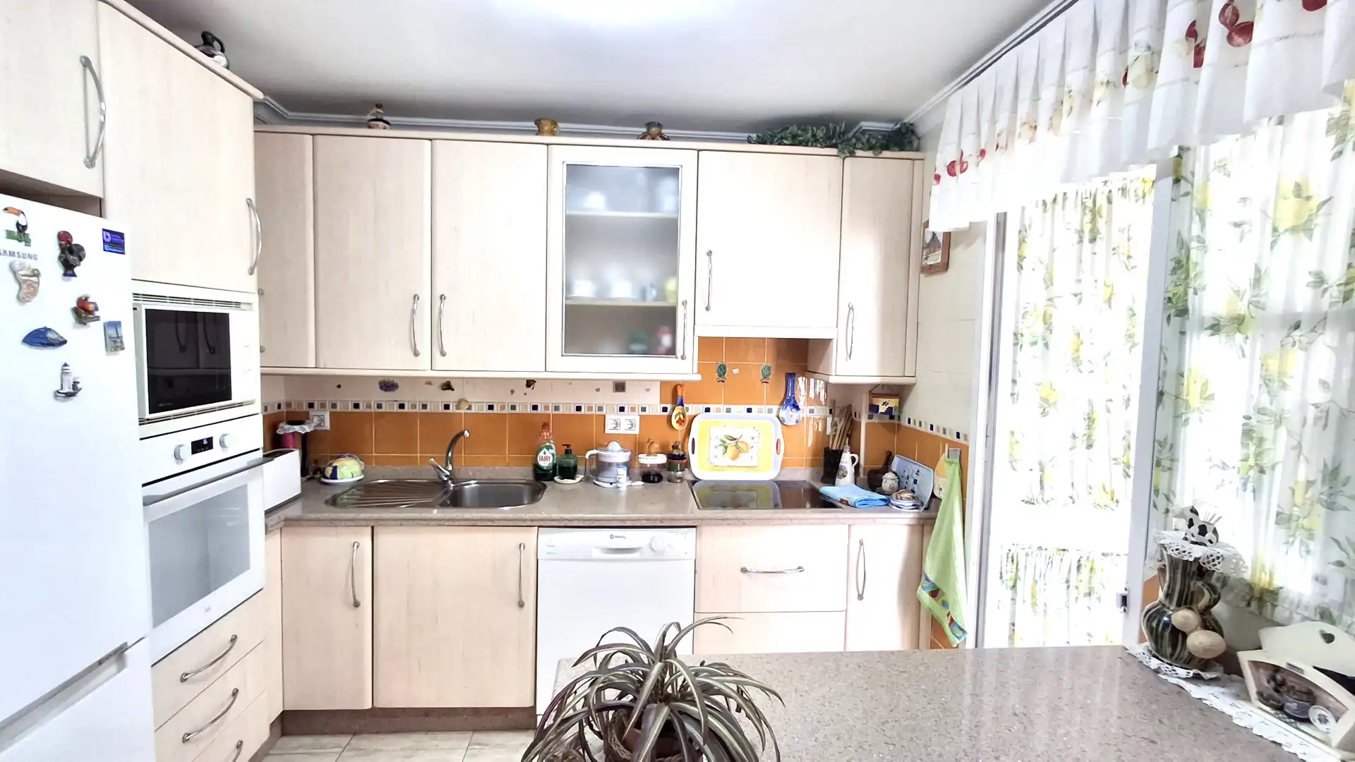 Cocina de Piso en venta en Mairena del Aljarafe con Aire acondicionado y Trastero