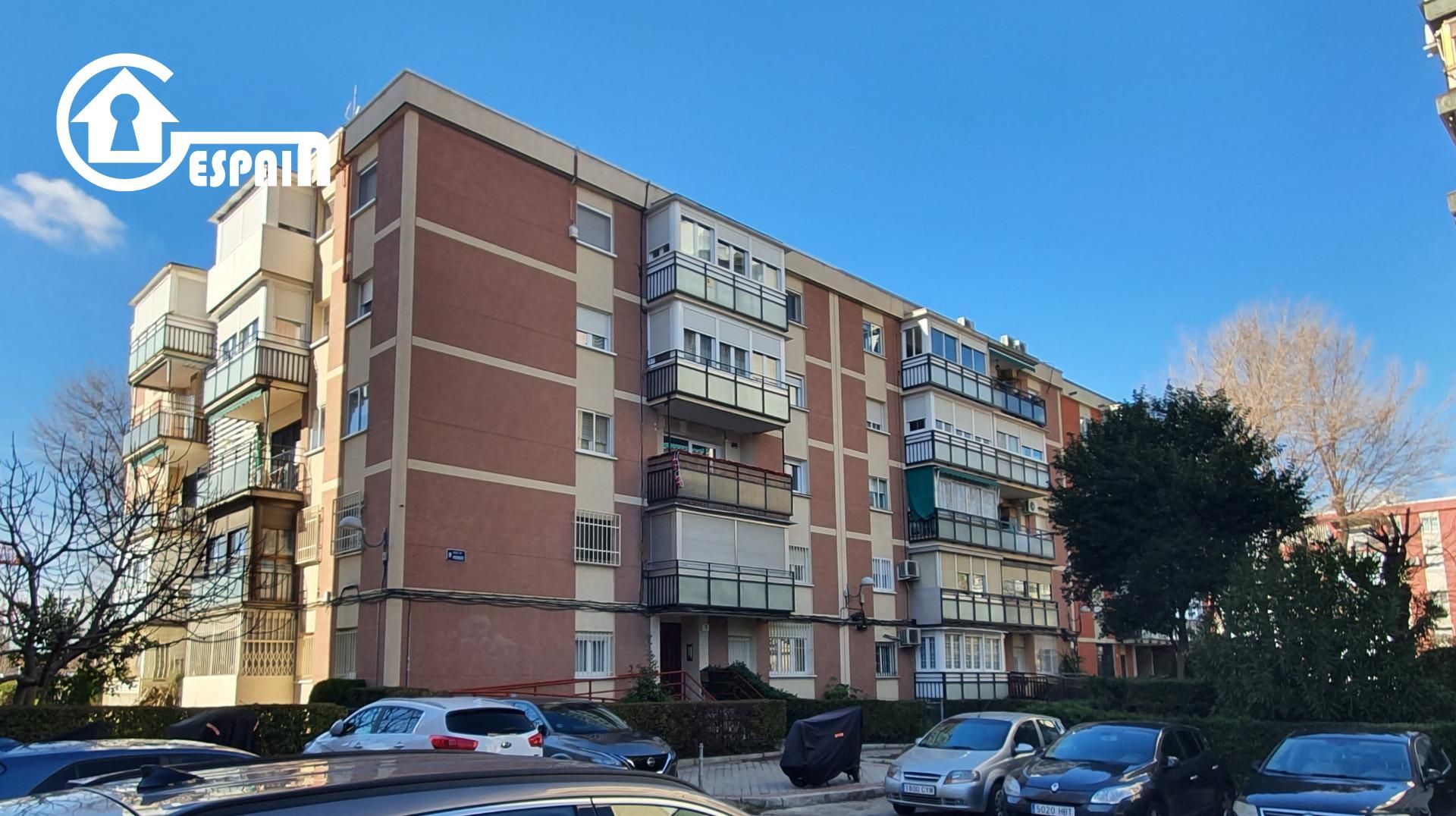 Exterior view of Flat for sale in  Madrid Capital  with Air Conditioner, Private garden and Parquet flooring