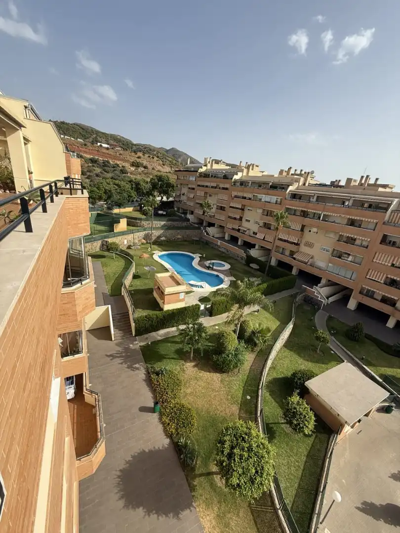 Vista exterior de Dúplex en venta en Torremolinos con Aire acondicionado, Calefacción y Terraza