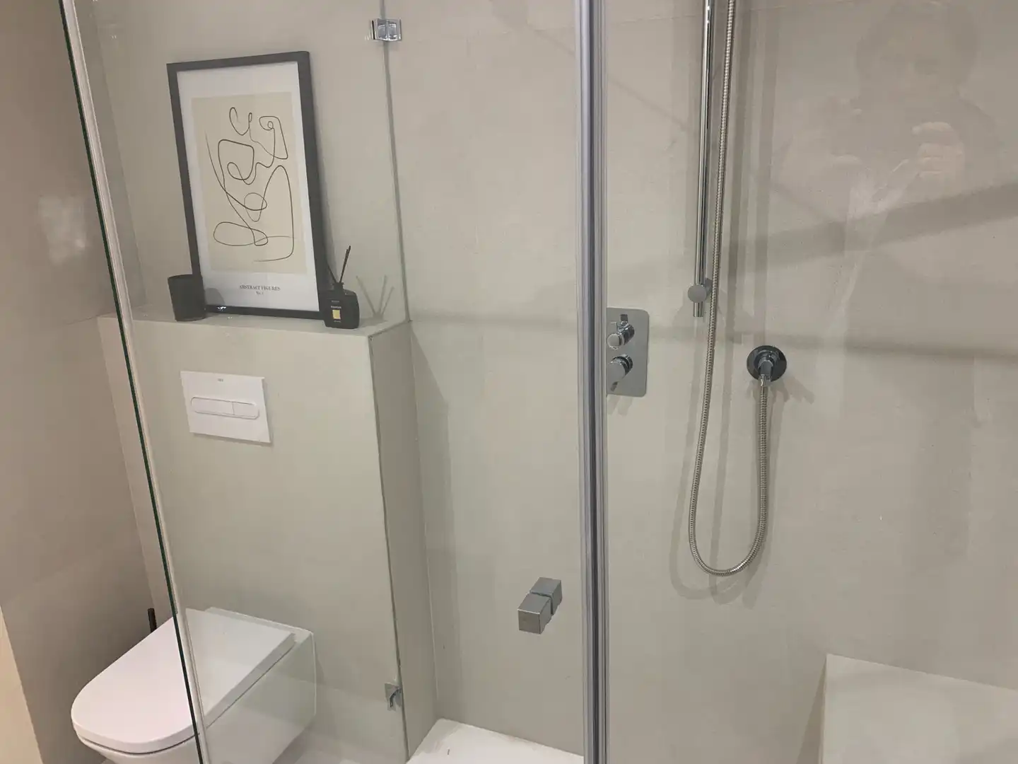 Badezimmer von Wohnungen zum Verkauf in Madrid mit Klimaanlage, Heizung und Ofen