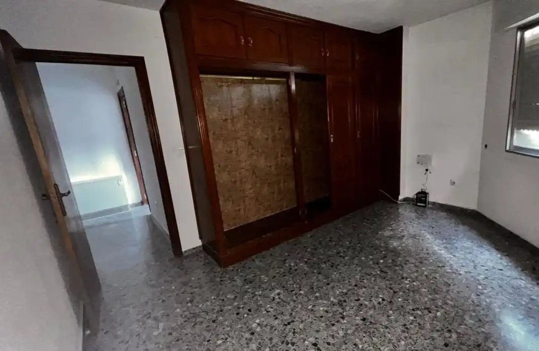 Schlafzimmer von Wohnung zum Verkauf in Villarrobledo mit Balkon