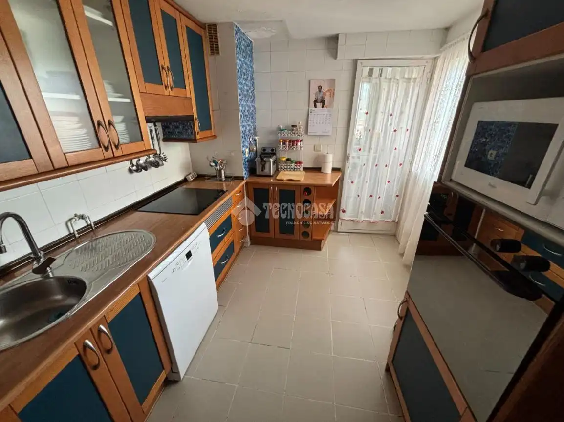 Cocina de Piso en venta en Alcalá de Henares con Aire acondicionado y Calefacción
