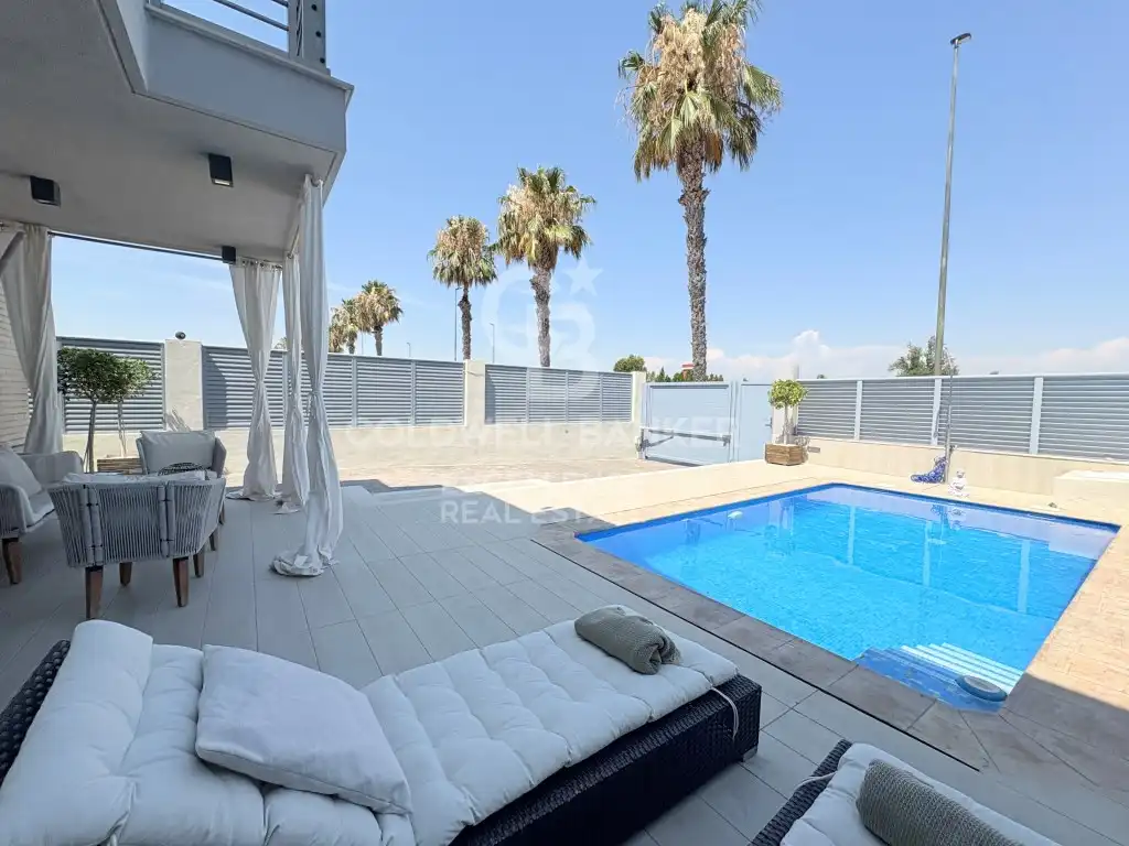 Terrassa de Casa adosada en venda en Burriana / Borriana amb Jardí privat, Terrassa i Piscina