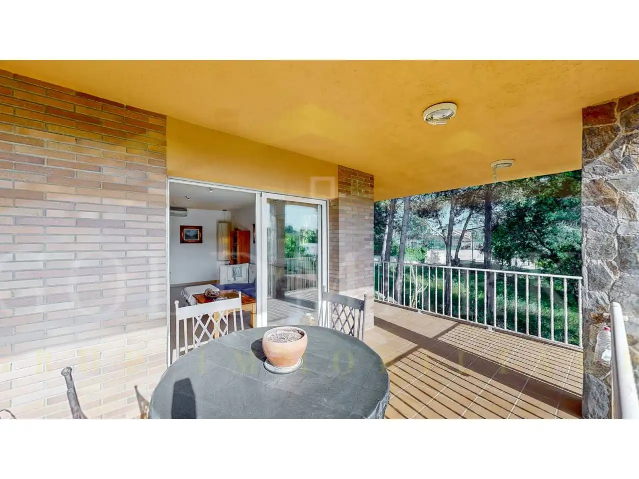 Vista exterior de Casa o xalet en venda en Sabadell amb Aire condicionat, Jardí privat i Terrassa