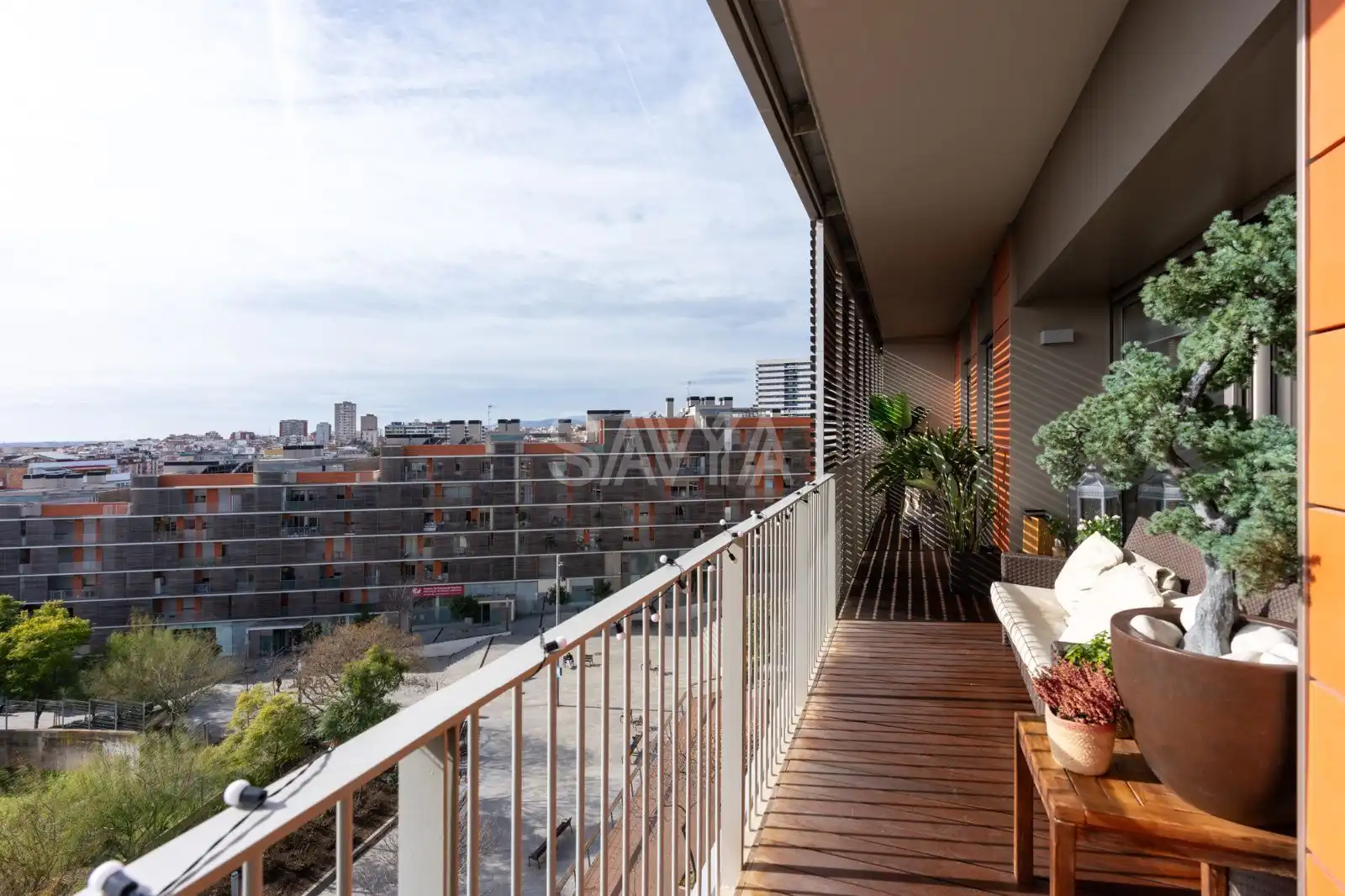 Terraza de Ático en venta en L'Hospitalet de Llobregat con Aire acondicionado, Calefacción y Parquet