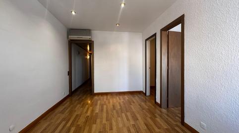 Foto 5 de Piso en venta en El Camp de l'Arpa del Clot, Barcelona