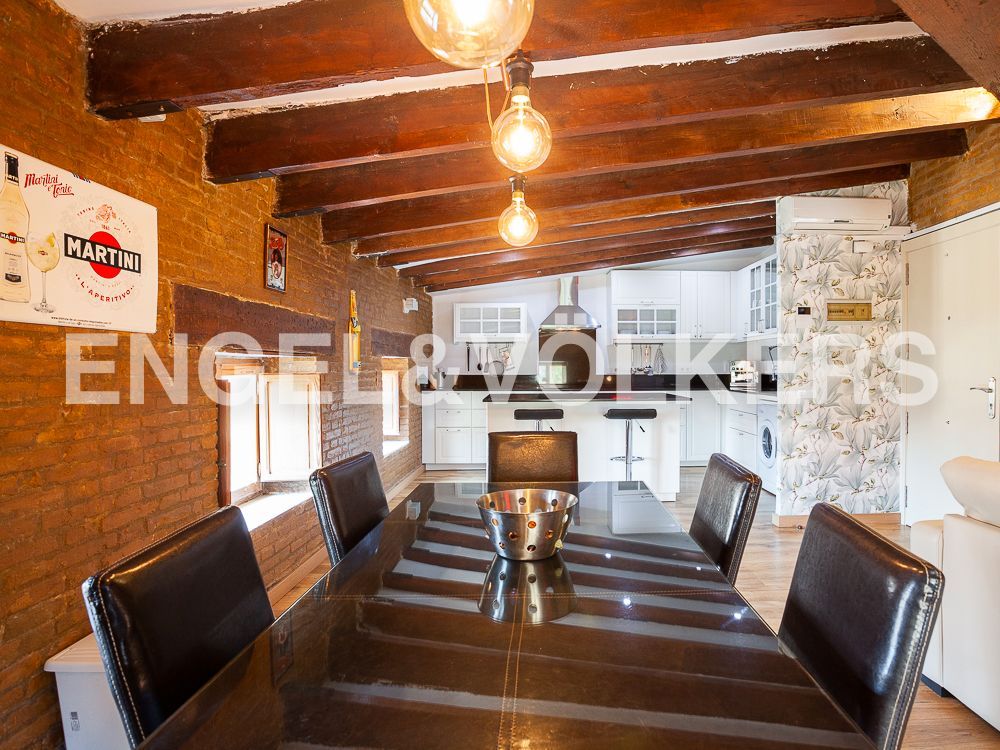 Dining room of Flat to rent in  Valencia Capital  with Air Conditioner, Parquet flooring and Furnished