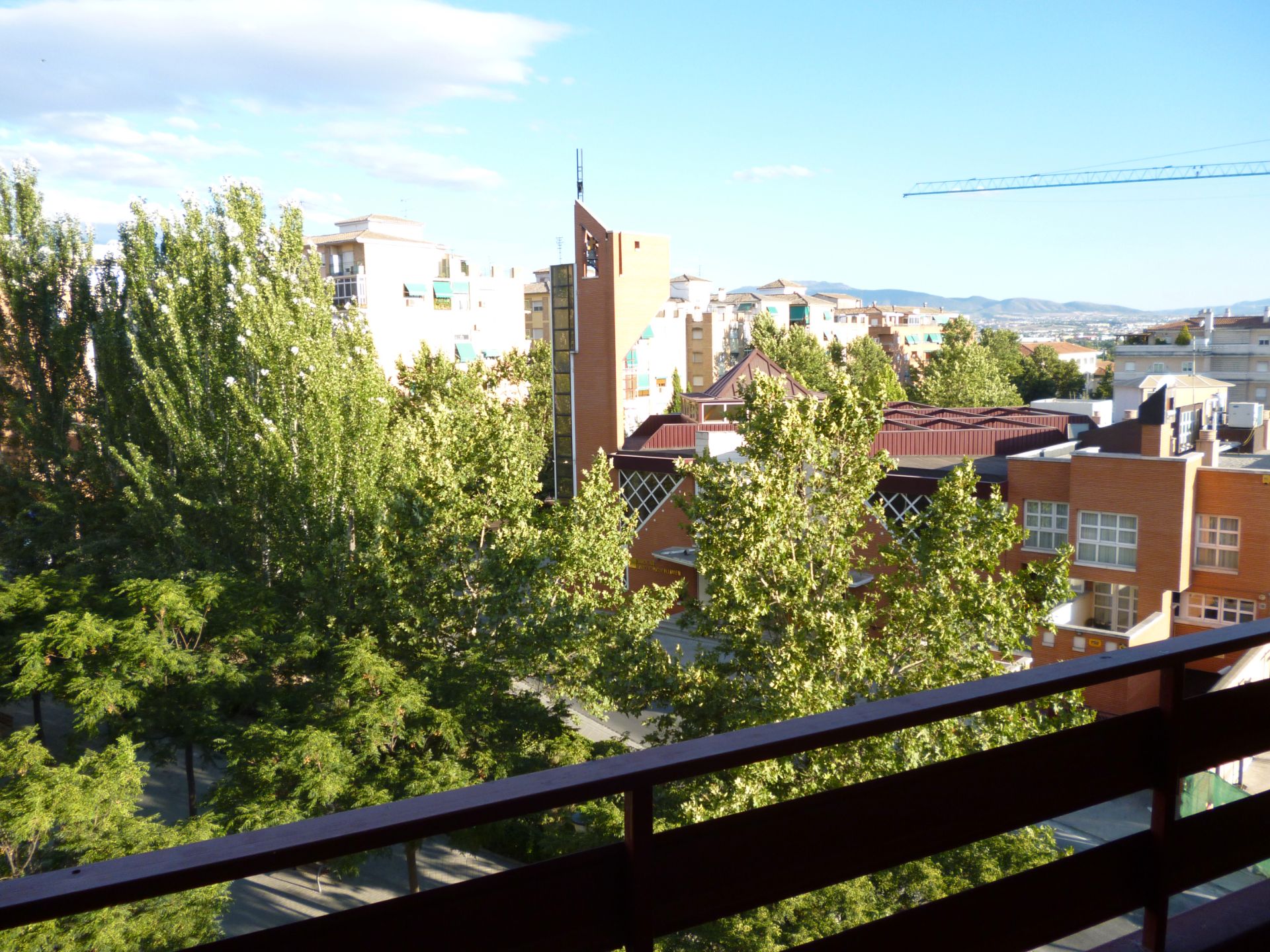 Vista exterior de Pis en venda en  Granada Capital amb Moblat, Forn i Rentadora