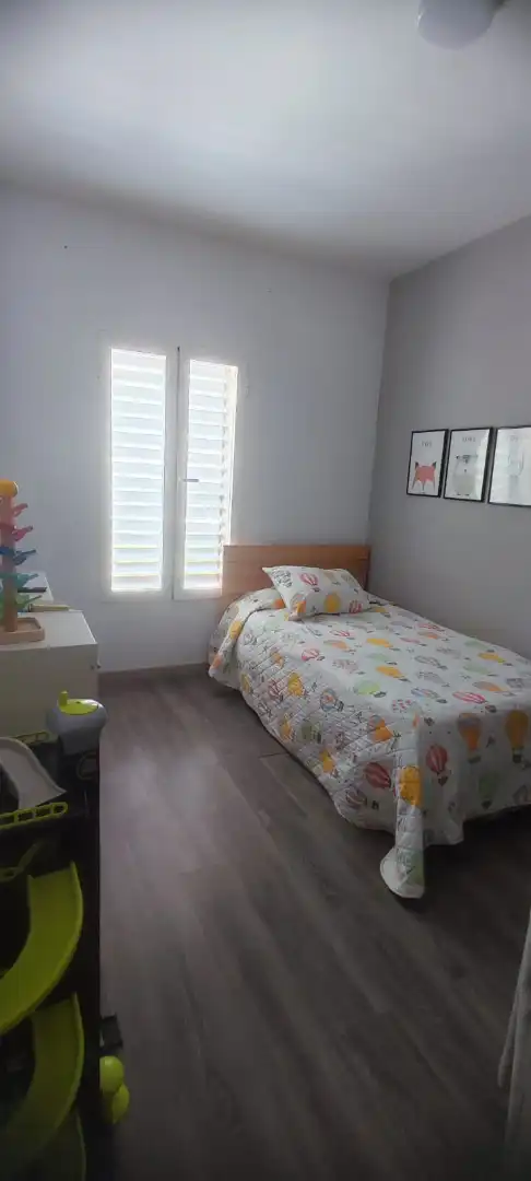Habitación de Casa adosada en venta en Almensilla con Aire acondicionado, Calefacción y Trastero