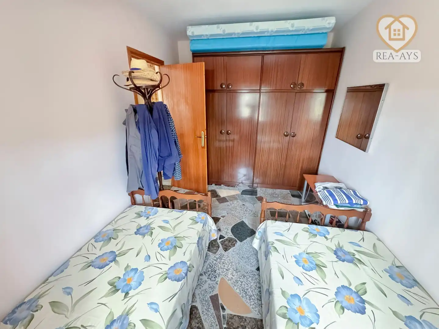 Habitación de Casa o chalet en venta en Vallirana con Calefacción, Jardín privado y Terraza