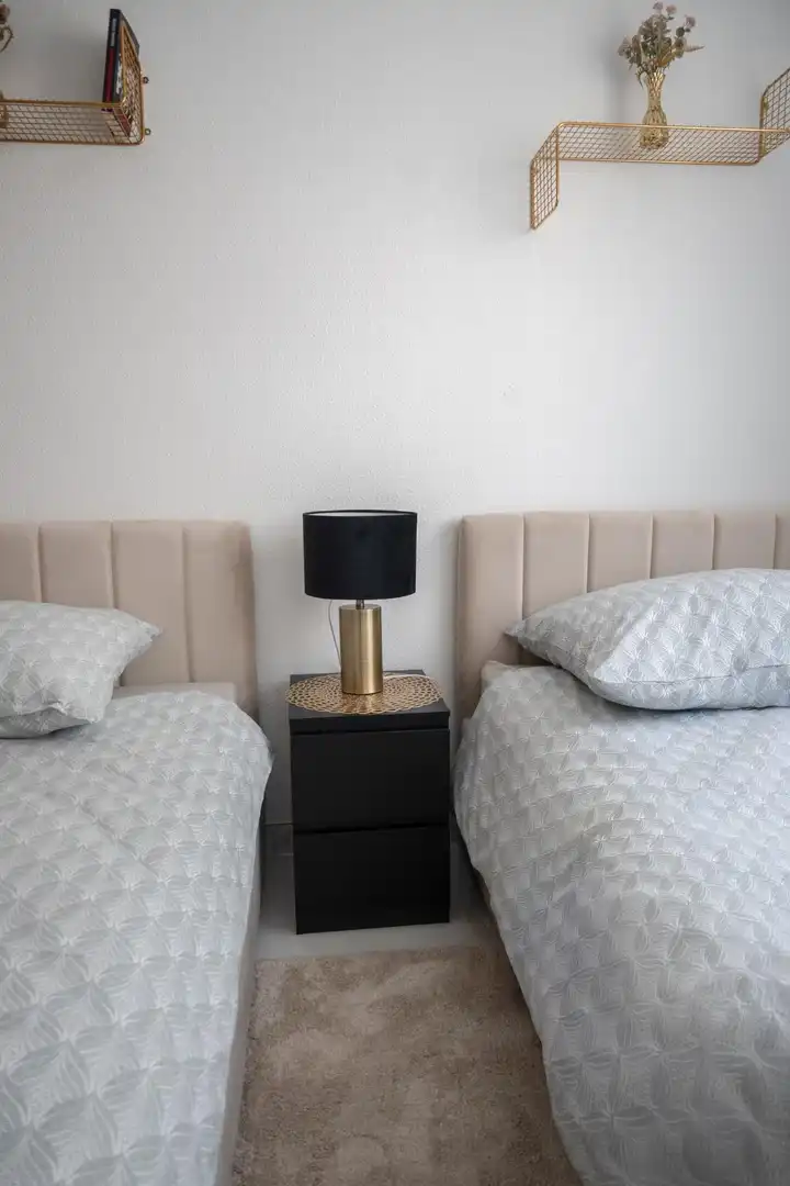 Habitación de Apartamento en venta en Torrevieja con Aire acondicionado, Terraza y Amueblado