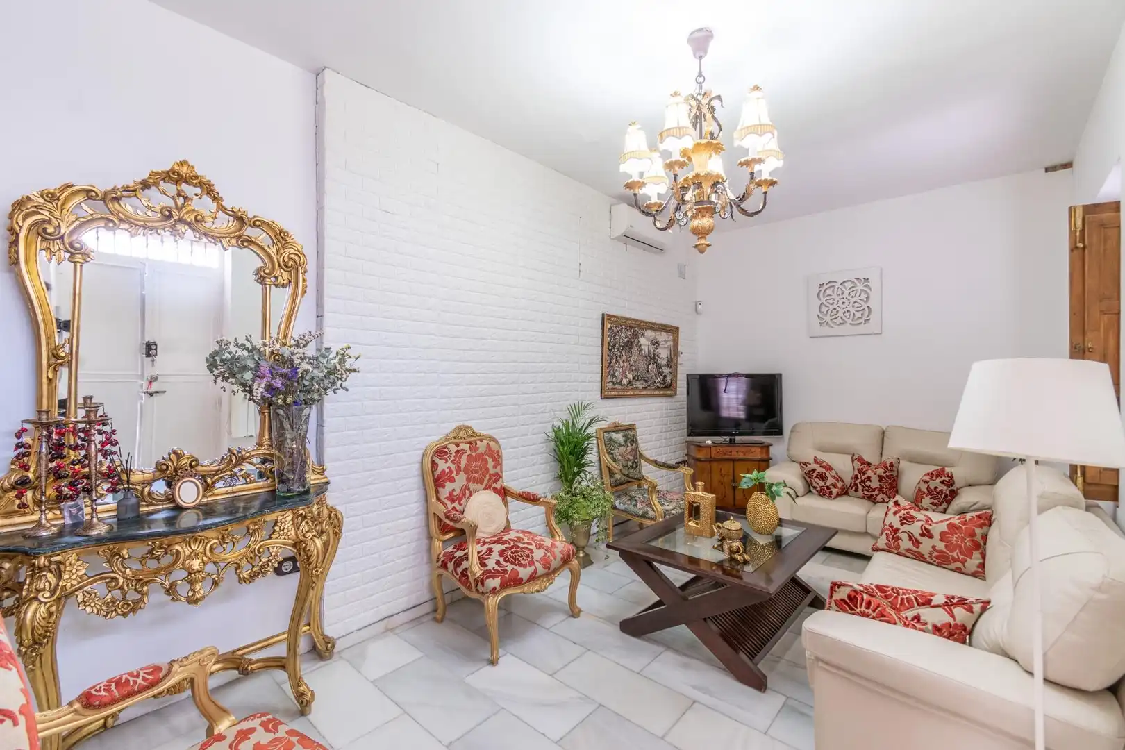 Living room of Houses for sale in Granada  with Air Conditioner, Terrace and Balcony