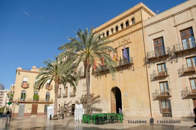 Vista exterior de Pis de lloguer en Elche / Elx amb Aire condicionat, Calefacció i Parquet