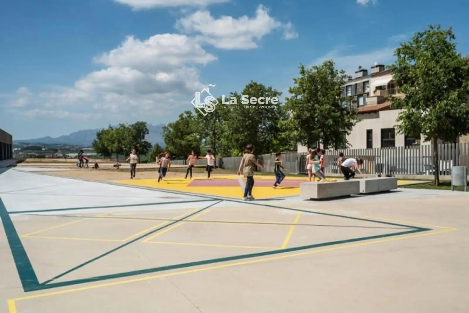 Vista exterior de Dúplex en venda en Castellví de Rosanes amb Aire condicionat, Calefacció i Terrassa