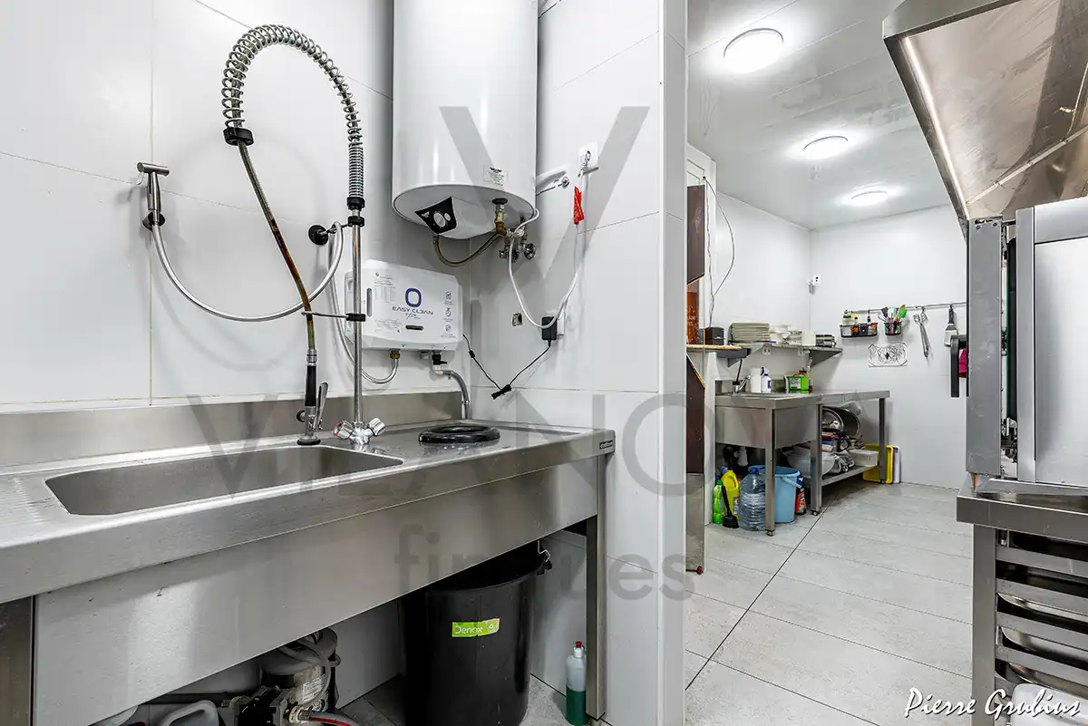 Kitchen of Commercial properties for rent in Falset  with Air Conditioner, Heating and Terrace