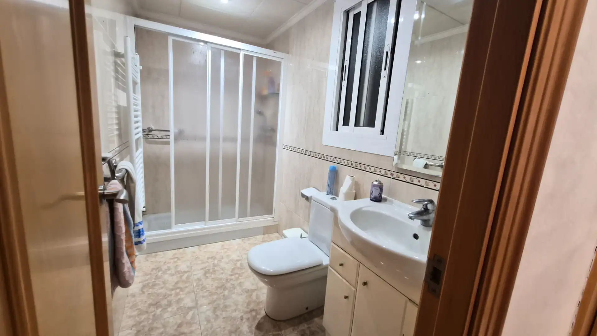 Baño de Piso en venta en Calella con Calefacción, Horno y Lavadora