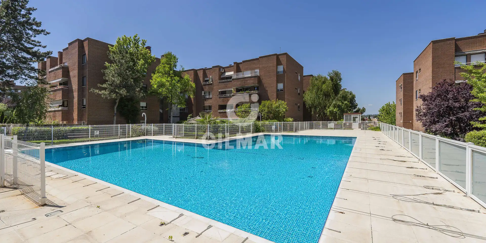 Schwimmbecken von Wohnung zum Verkauf in Pozuelo de Alarcón mit Heizung, Privatgarten und Abstellraum