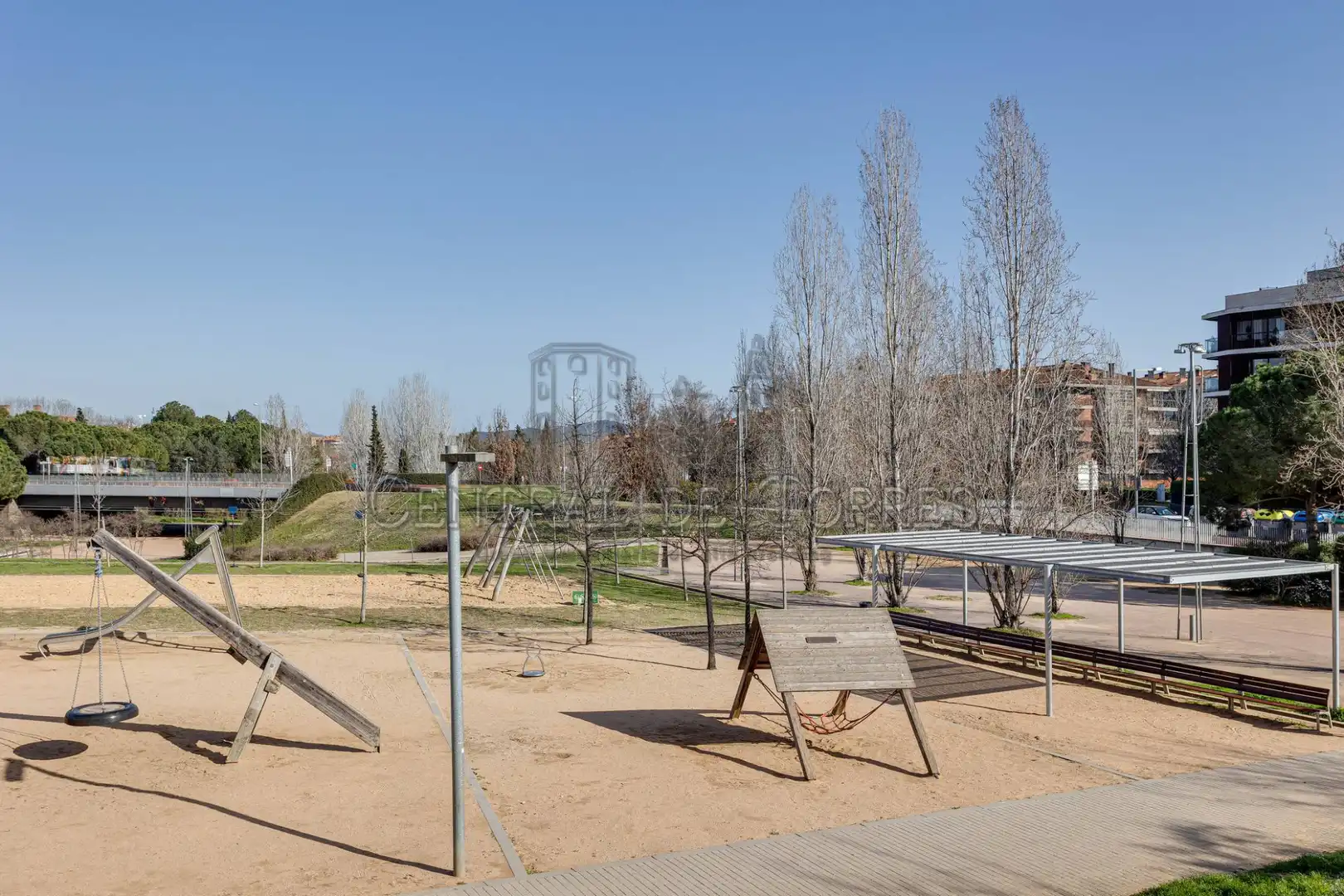 Vista exterior de Planta baixa en venda en Sant Cugat del Vallès amb Aire condicionat, Calefacció i Jardí privat