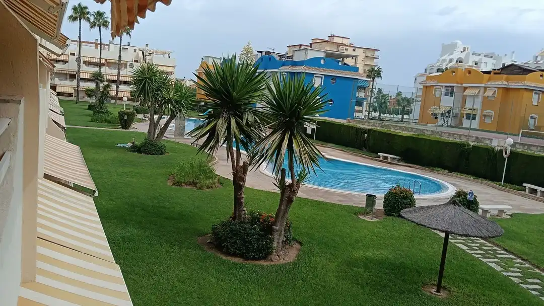 Piscina de Apartamento en venta en Xeraco con Terraza, Trastero y Amueblado